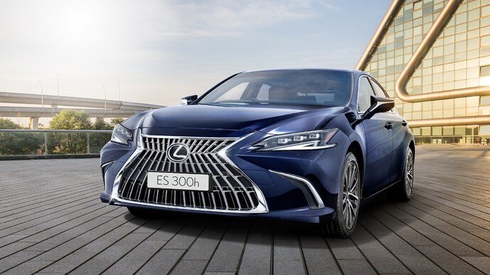 Lexus ES (Premium Sedan)